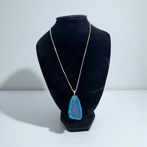 18” Gold Plated Box Chain with Blue Agate Slice Pendant